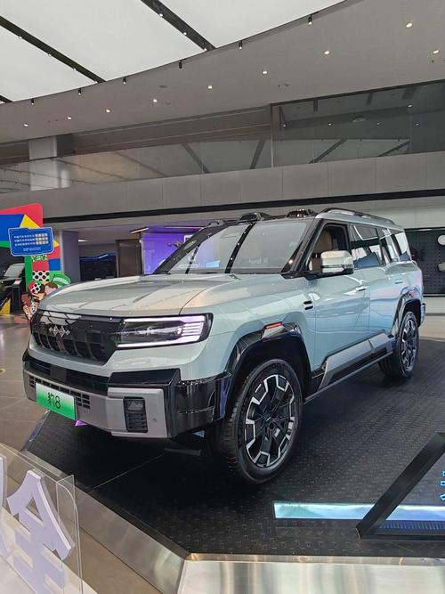 重庆226比亚迪方程豹硬派越野的爆款，英菲尼迪35周年与你共成长